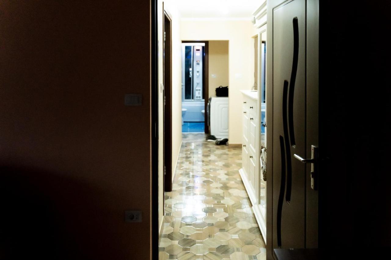 Apartament Luxury Apartment Gura Humorului Exterior photo