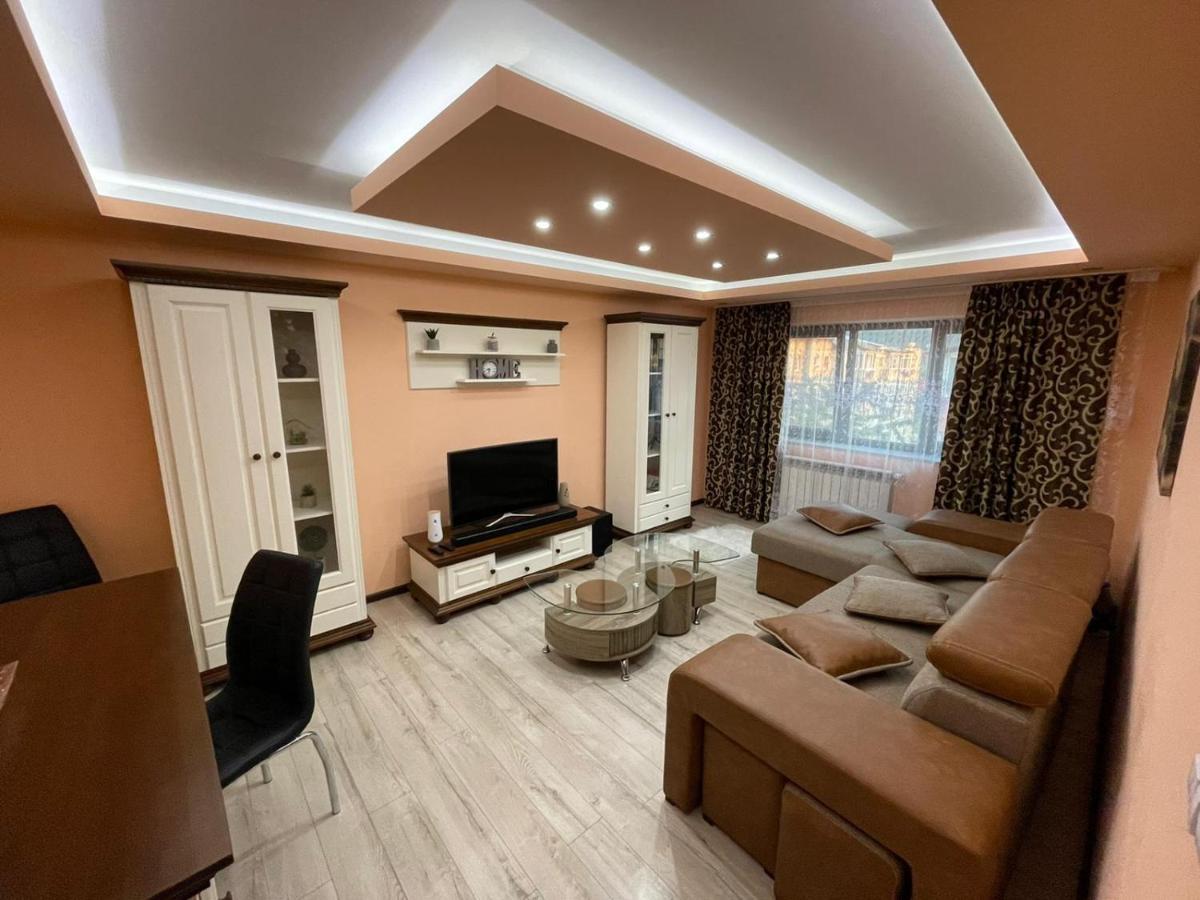 Apartament Luxury Apartment Gura Humorului Exterior photo